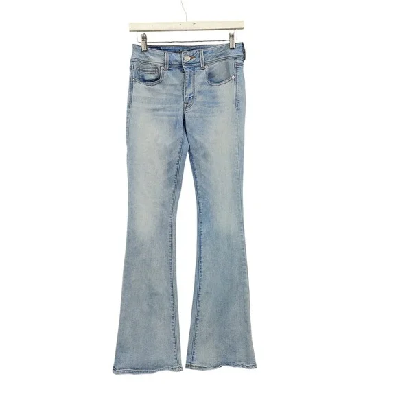 American Eagle Women Super Stretch Kick Boot Jeans 6 Light Blue Flare Denim - Picture 1 of 15